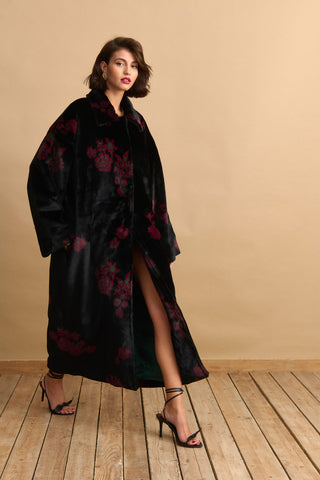 karavan clothing fashion KRVN well i did fall winter 24 25 christmas edition allegra coat black