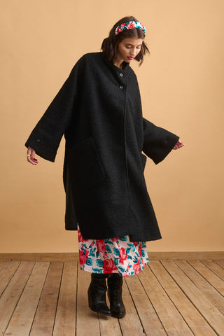 karavan clothing fashion well i did fall winter 24 25 giuliana coat black