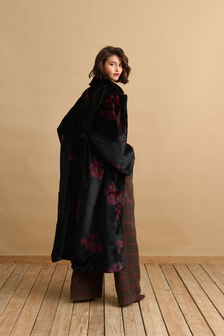 karavan clothing fashion KRVN well i did fall winter 24 25 christmas edition allegra coat black