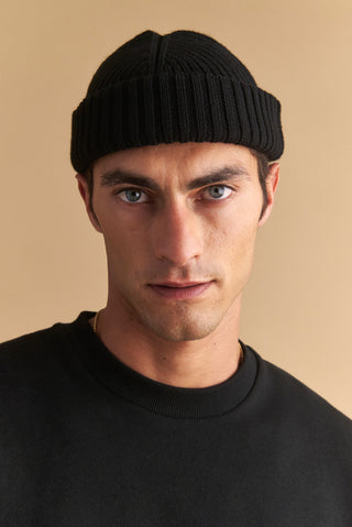 Jonathan Beanie (Black)